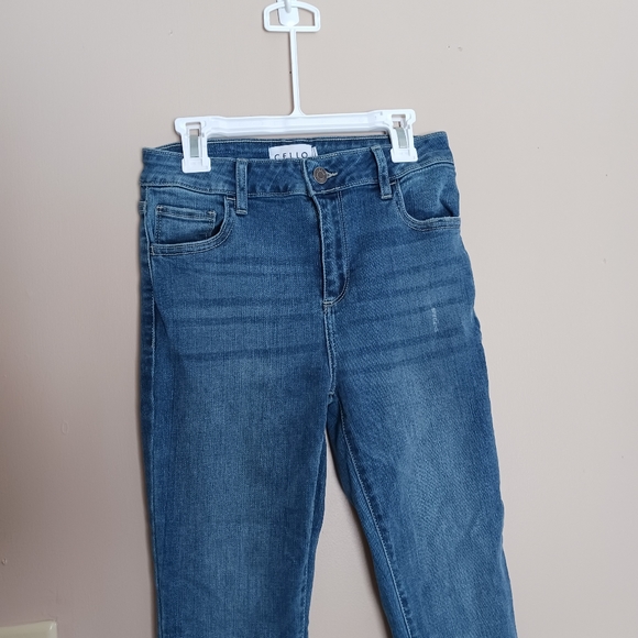 Cello Mid Rise Raw Hem Crop Skinny Jeans Womens Sz 5 - Picture 2 of 6